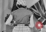 Standbild Sportswear fashion show Vereinigtes Königreich, 1952, aus Sekunde 52 historischem Filmmaterial Videoclip 65675056218