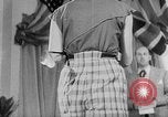 Standbild Sportswear fashion show Vereinigtes Königreich, 1952, aus Sekunde 53 historischem Filmmaterial Videoclip 65675056218