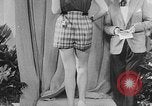 Standbild Sportswear fashion show Vereinigtes Königreich, 1952, aus Sekunde 55 historischem Filmmaterial Videoclip 65675056218