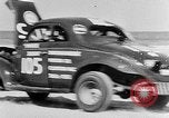Standbild Stock Car Rennen Daytona Beach Florida USA, 1952, aus Sekunde 30 historischem Filmmaterial Videoclip 65675056220