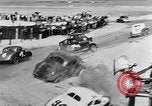 Standbild Stock Car Rennen Daytona Beach Florida USA, 1952, aus Sekunde 40 historischem Filmmaterial Videoclip 65675056220