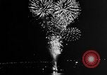 Image fireworks pageant New York City USA, 1957, de la seconde 21 séquences d'archives historiques vidéo 65675056222