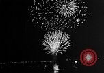 Image fireworks pageant New York City USA, 1957, de la seconde 23 séquences d'archives historiques vidéo 65675056222