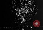 Image fireworks pageant New York City USA, 1957, de la seconde 24 séquences d'archives historiques vidéo 65675056222