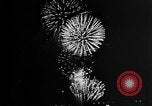 Image fireworks pageant New York City USA, 1957, de la seconde 26 séquences d'archives historiques vidéo 65675056222