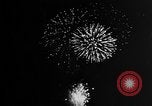 Image fireworks pageant New York City USA, 1957, de la seconde 29 séquences d'archives historiques vidéo 65675056222