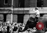Image spectacle de cirque New York City USA, 1957, de la seconde 11 séquences d'archives historiques vidéo 65675056223