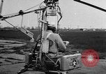 Image démonstration de moulinet hélicoptère portable California United States USA, 1957, de la seconde 5 séquences d'archives historiques vidéo 65675056224