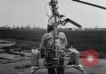 Image démonstration de moulinet hélicoptère portable California United States USA, 1957, de la seconde 6 séquences d'archives historiques vidéo 65675056224