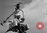 Image démonstration de moulinet hélicoptère portable California United States USA, 1957, de la seconde 18 séquences d'archives historiques vidéo 65675056224