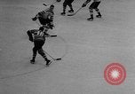 Image Championnat de hockey sur glace Canada, 1957, de la seconde 21 séquences d'archives historiques vidéo 65675056226
