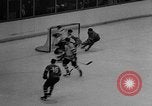 Image Championnat de hockey sur glace Canada, 1957, de la seconde 22 séquences d'archives historiques vidéo 65675056226
