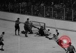Image Championnat de hockey sur glace Canada, 1957, de la seconde 41 séquences d'archives historiques vidéo 65675056226