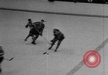 Image Championnat de hockey sur glace Canada, 1957, de la seconde 56 séquences d'archives historiques vidéo 65675056226