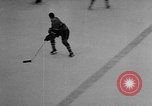 Image Championnat de hockey sur glace Canada, 1957, de la seconde 57 séquences d'archives historiques vidéo 65675056226