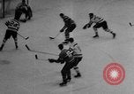 Image Championnat de hockey sur glace Canada, 1957, de la seconde 59 séquences d'archives historiques vidéo 65675056226