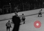 Image Championnat de hockey sur glace Canada, 1957, de la seconde 62 séquences d'archives historiques vidéo 65675056226