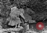 Standbild Armen United States USA, 1935, aus Sekunde 32 historischem Filmmaterial Videoclip 65675056230