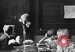 Standbild amerikanischen Studenten United States USA, 1935, aus Sekunde 24 historischem Filmmaterial Videoclip 65675056247