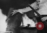 Standbild verwendeten Waffen Chicago Illinois USA, 1938, aus Sekunde 23 historischem Filmmaterial Videoclip 65675056256