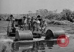 Standbild Swamp mobile Fahrzeug New Orleans Louisiana USA, 1938, aus Sekunde 15 historischem Filmmaterial Videoclip 65675056257