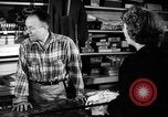 Standbild Ländliche Land speichern oder General Store Kentucky United States USA, 1950, aus Sekunde 12 historischem Filmmaterial Videoclip 65675056269
