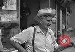 Immagine di Le strade e i negozi della città Ottumwa Iowa USA, 1958, secondo 14 filmato di repertorio 65675056276