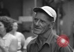 Immagine di Le strade e i negozi della città Ottumwa Iowa USA, 1958, secondo 37 filmato di repertorio 65675056276