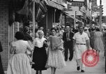 Immagine di Le strade e i negozi della città Ottumwa Iowa USA, 1958, secondo 41 filmato di repertorio 65675056276