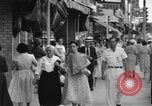 Immagine di Le strade e i negozi della città Ottumwa Iowa USA, 1958, secondo 43 filmato di repertorio 65675056276
