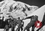 Image première patrouille de ski de l'US Army Mount Rainier Washington USA, 1940, de la seconde 9 séquences d'archives historiques vidéo 65675056282