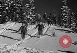 Image première patrouille de ski de l'US Army Mount Rainier Washington USA, 1940, de la seconde 28 séquences d'archives historiques vidéo 65675056282