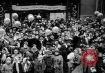Standbild Weihnachten Prozessionen Hollywood Los Angeles California USA, 1947, aus Sekunde 36 historischem Filmmaterial Videoclip 65675056297