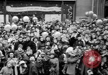 Standbild Weihnachten Prozessionen Hollywood Los Angeles California USA, 1947, aus Sekunde 37 historischem Filmmaterial Videoclip 65675056297