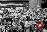 Standbild Weihnachten Prozessionen Hollywood Los Angeles California USA, 1947, aus Sekunde 38 historischem Filmmaterial Videoclip 65675056297