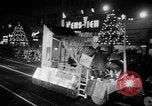 Standbild Weihnachten Prozessionen Hollywood Los Angeles California USA, 1947, aus Sekunde 51 historischem Filmmaterial Videoclip 65675056297