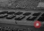 Standbild Armee versus Navy Fußball Philadelphia Pennsylvania USA, 1947, aus Sekunde 27 historischem Filmmaterial Videoclip 65675056298