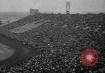 Standbild Armee versus Navy Fußball Philadelphia Pennsylvania USA, 1947, aus Sekunde 56 historischem Filmmaterial Videoclip 65675056298