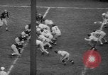 Standbild Armee versus Navy Fußball Philadelphia Pennsylvania USA, 1947, aus Sekunde 58 historischem Filmmaterial Videoclip 65675056298