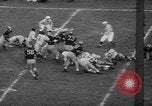 Standbild Armee versus Navy Fußball Philadelphia Pennsylvania USA, 1947, aus Sekunde 61 historischem Filmmaterial Videoclip 65675056298