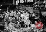Standbild Weihnachten Prozession United States USA, 1949, aus Sekunde 38 historischem Filmmaterial Videoclip 65675056299