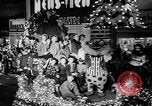 Standbild Weihnachten Prozession United States USA, 1949, aus Sekunde 39 historischem Filmmaterial Videoclip 65675056299