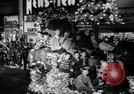 Standbild Weihnachten Prozession United States USA, 1949, aus Sekunde 40 historischem Filmmaterial Videoclip 65675056299