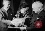 Immagine di Generale George C Marshall onorato Washington DC USA, 1949, secondo 10 filmato di repertorio 65675056300
