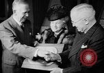 Immagine di Generale George C Marshall onorato Washington DC USA, 1949, secondo 11 filmato di repertorio 65675056300