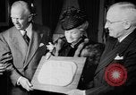 Immagine di Generale George C Marshall onorato Washington DC USA, 1949, secondo 13 filmato di repertorio 65675056300