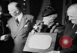 Immagine di Generale George C Marshall onorato Washington DC USA, 1949, secondo 15 filmato di repertorio 65675056300