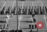 Standbild Fußballspiel Philadelphia Pennsylvania USA, 1949, aus Sekunde 20 historischem Filmmaterial Videoclip 65675056304