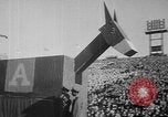 Standbild Fußballspiel Philadelphia Pennsylvania USA, 1949, aus Sekunde 40 historischem Filmmaterial Videoclip 65675056304