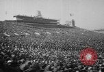 Standbild Fußballspiel Philadelphia Pennsylvania USA, 1949, aus Sekunde 45 historischem Filmmaterial Videoclip 65675056304